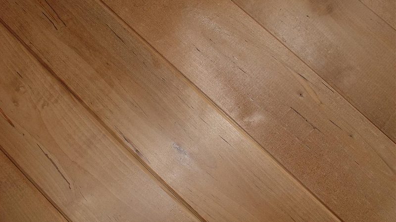 多层实木地板：揭秘其优缺点，助力您的装修决策